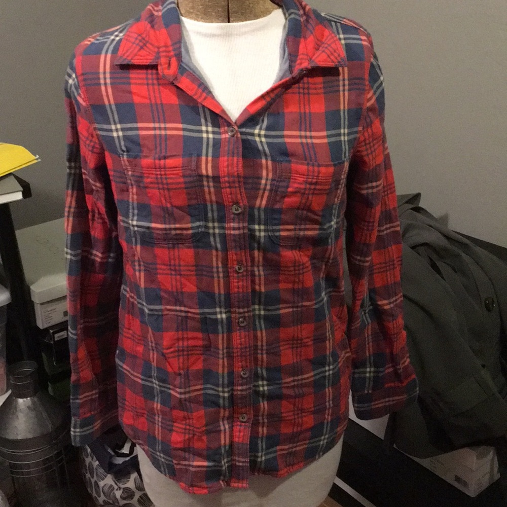Treasure & Bond plaid button-down shirt. Size XS